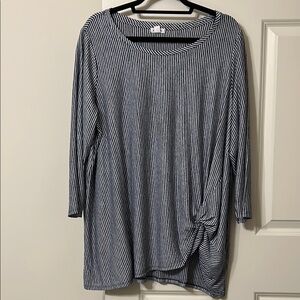 Navy Blue & White 3/4 Sleeve Tunic with Front Knot
